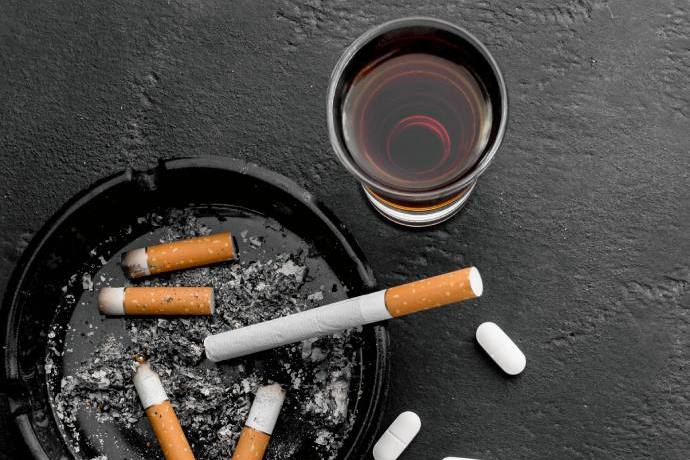 Vue de dessus de habitudes malsaines 2025